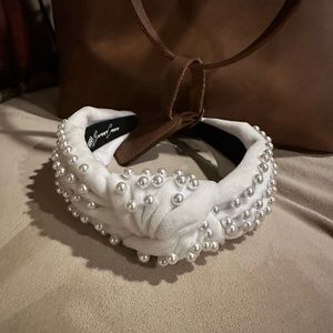 Brianna Cannon Pearl Knot headband